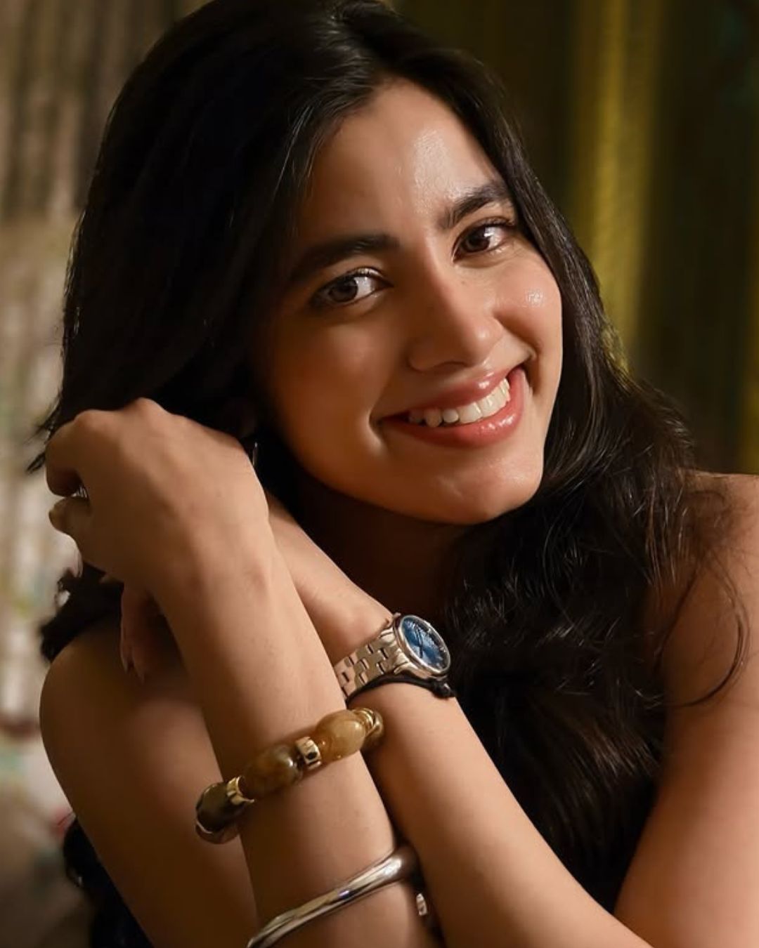 Shivani Nagaram: క్యూట్ స్మైల్ తో కట్టిపడేస్తున్న శివాని..పిక్స్ సూపర్ అంతే..