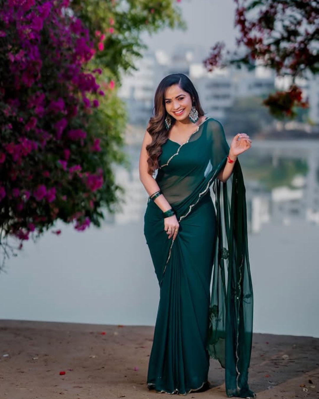 Shobha Shetty: గ్రీన్ శారీలో శోభా శెట్టి అదిరిపోయింది..ఏముంది మావా..