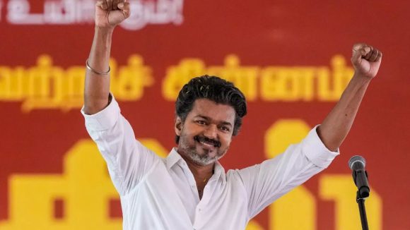 తమిళనాడులో విజయ్ ప్రభంజనం.. పెరంబూర్‌లో టీవీకే అధినేత ఘన విజయం