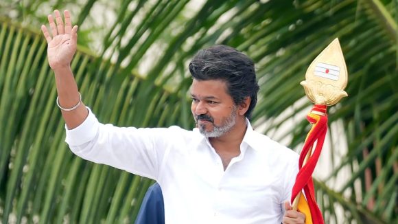 తమిళ విక్టరీ విజయ్ కులం వివరాల కోసం.. నెట్‌లో తెగ వెతికేస్తున్న నెటిజన్స్, ఆ వివరాలు ఇవే!