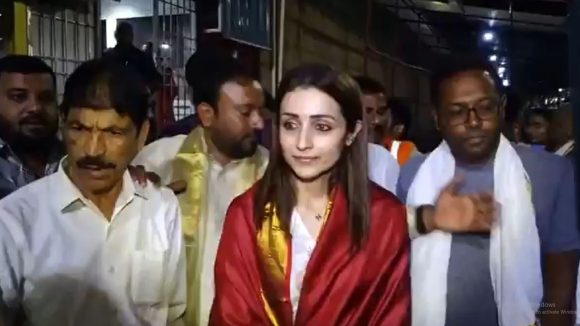 తమిళనాడులో ఎన్నికల ఫలితాలు.. తిరుమలలో నటి త్రిష, కారణం అదేనా? కోలీవుడ్‌లో హాట్ టాపిక్