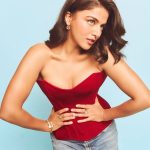 Wamiqa Gabbi: రెడ్ డ్రెస్ లో కిల్లింగ్ లుక్ వామిక.. చూపుతిప్పుకోవడం కష్టమే..