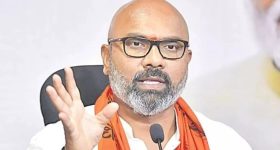 రేవంత్‌ను టార్గెట్ చేయ‌బోయి.. తండ్రిని మ‌ధ్య‌లోకి లాగి.. అర్వింద్ సెల్ఫ్‌గోల్‌!