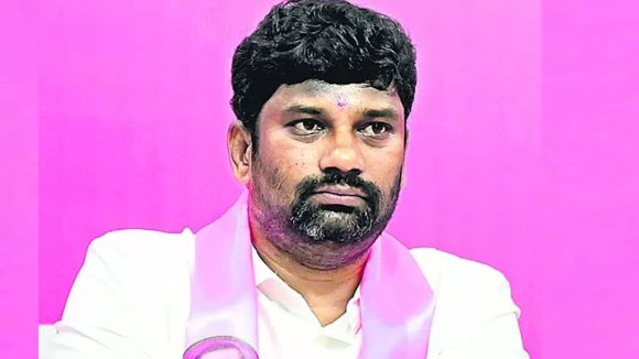 బాల్క సుమ‌న్.. ఉద్య‌మ‌ వీరుడి నుంచి రాజ‌కీయ ఉన్మాది వ‌ర‌కు! బీఆరెస్ మీడియా గ్రూపు నుంచి బాల్క మాట‌లు గాయ‌బ్‌!