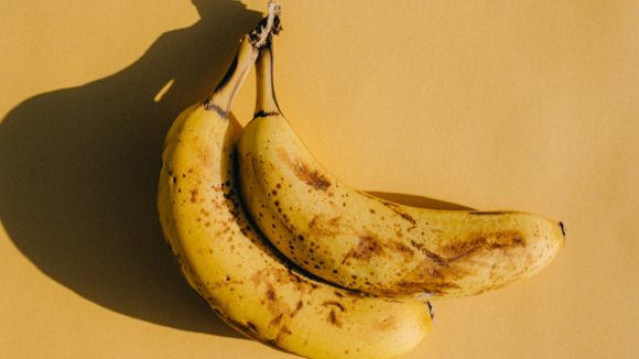 Banana: వేసవిలో అరటిపండ్లు త్వరగా కుళ్లిపోతున్నాయా? అవి తినడం సేఫే‌నా?