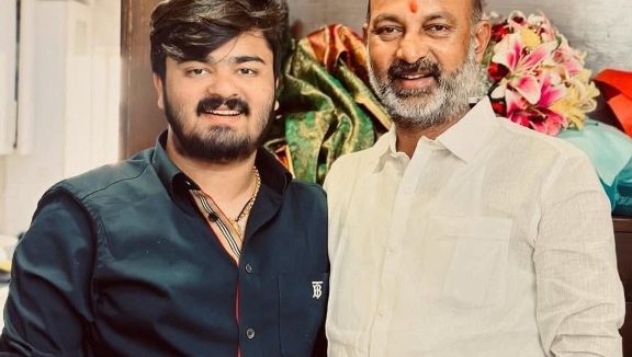 మళ్లీ బండికి రాష్ట్ర ప‌గ్గాలు..!? సంజ‌య్‌ మాస్ అప్పీయ‌రెన్స్‌పై త‌గ్గ‌ని అధిష్టానం అంచ‌నాలు!