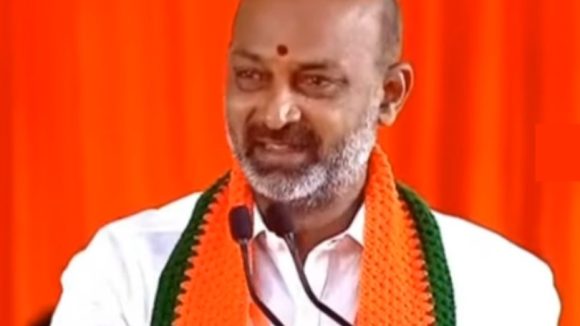 బండికి బీజేపీలో నేత‌లంతా శ‌త్రువులే..! కార్య‌క‌ర్త‌లే కొండంత అండ‌..! అమిత్ షా ఏం చేయ‌బోతున్నారు??