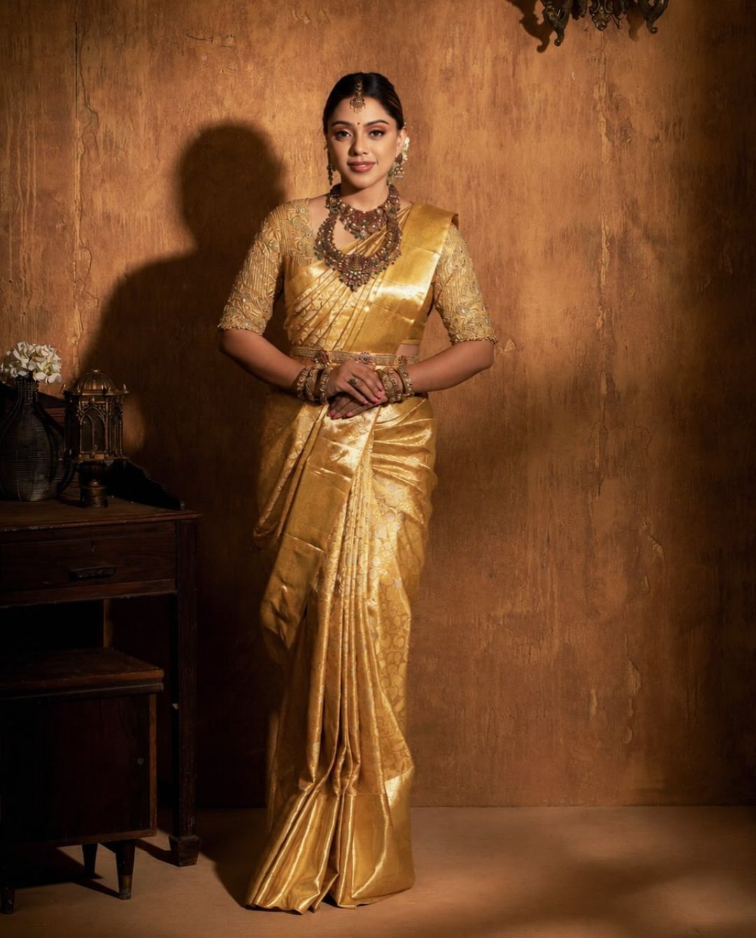 Deviyani Sharma: పట్టు చీరలో సడన్ షాక్ ఇచ్చిన దేవియాని.. ఊహించలేదంటూ!