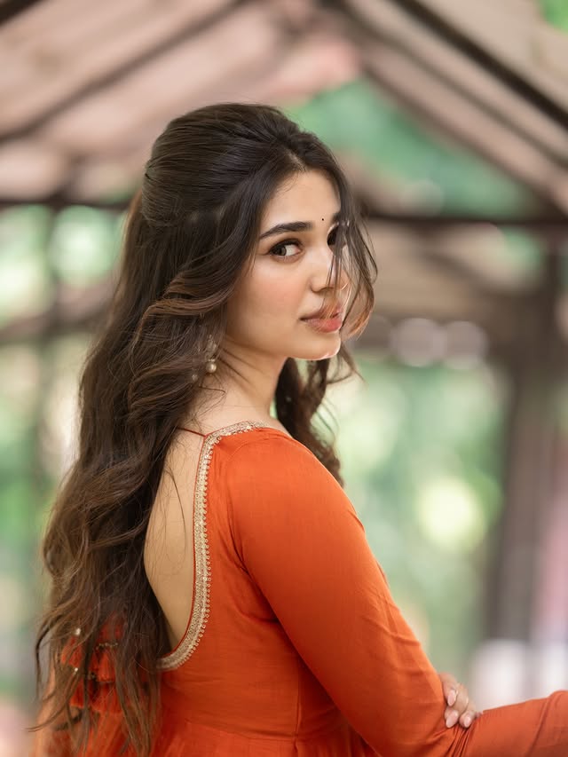 Krithi Shetty (Source /instagram) Krithi Shetty Photo Gallery
