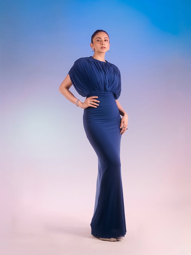 Rashi Singh ( Source / Instagram ) Rakul Preeth Singh Photo Gallery