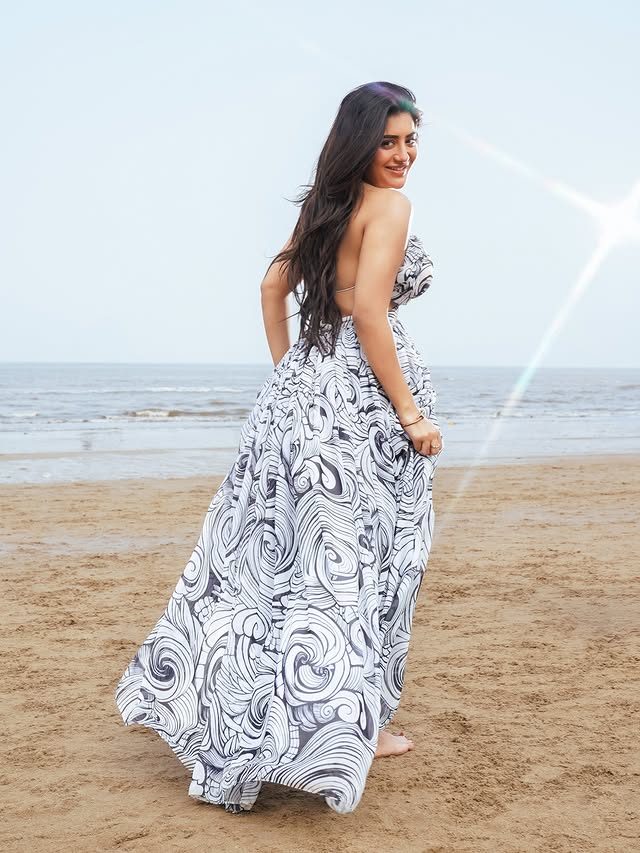 Rashi Singh ( Source / Instagram ) Rashi Singh photo Gallery