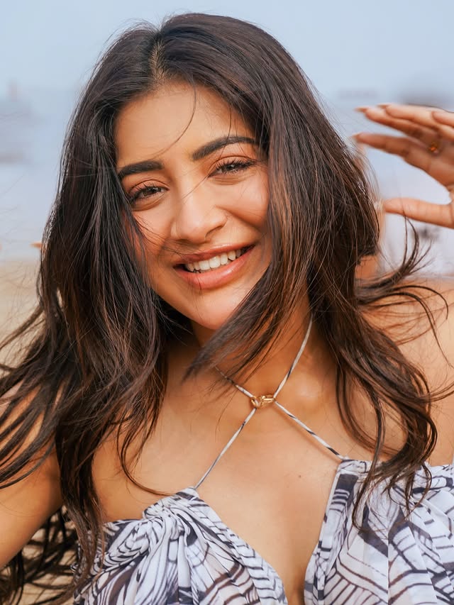 Rashi Singh ( Source / Instagram ) Rashi Singh photo Gallery