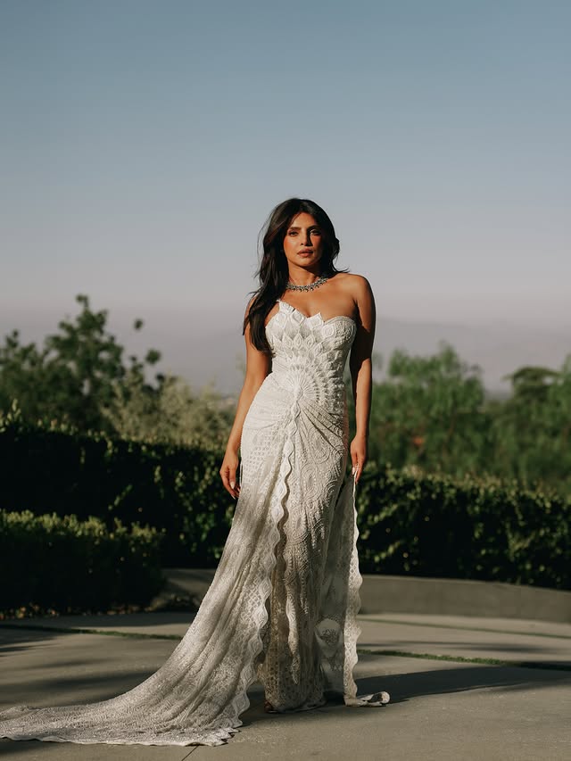 Priyanka chopra ( Source / Instagram ) Priyanka Chopra photo Gallery