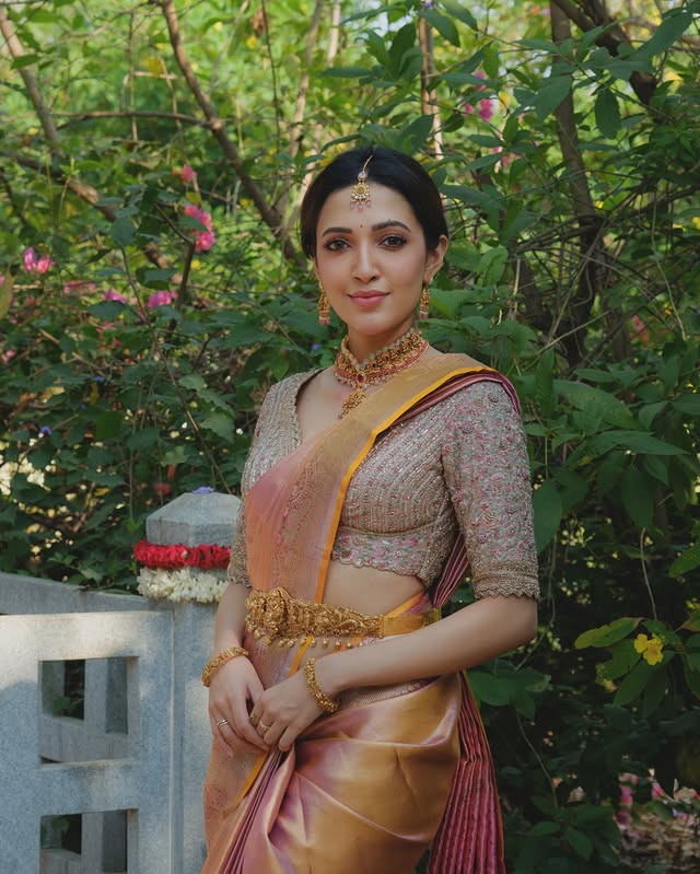Neha Shetty ( Source / Instagram ) Nehashetty Photo Gallery