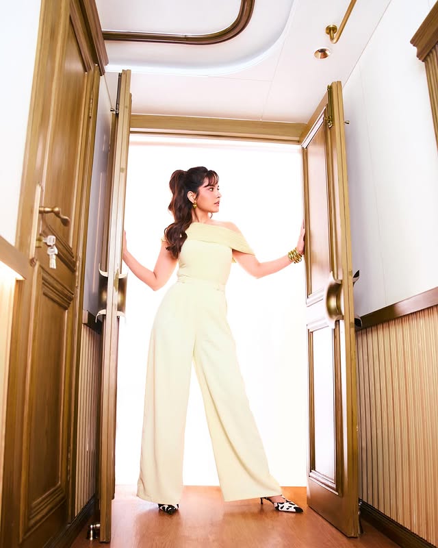 Raashii Khanna ( Source/ Instagram ) Raashii Khanna Photo Gallery