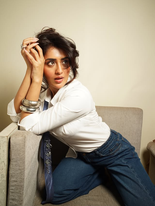 Rashi Singh ( Source / Instagram ) Rashi Singh photo Gallery