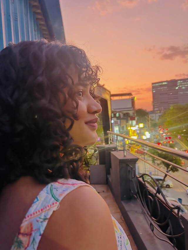 Kirrak seetha (Source / Instagram ) Kirrak seetha Photo Gallery