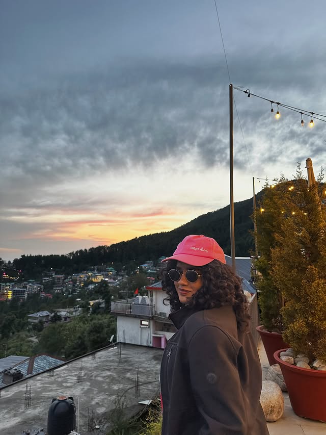 Kirrak seetha (Source / Instagram ) Kirrak seetha Photo Gallery