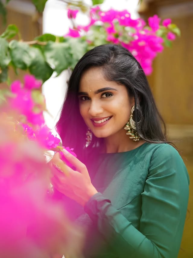 Tejeswini Gowda ( Source / Instagram ) Tejeswini Gowda photo gallery
