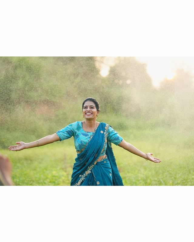 Anshu Reddy ( Source / Instagram ) Anshu Reddy Photo Gallery