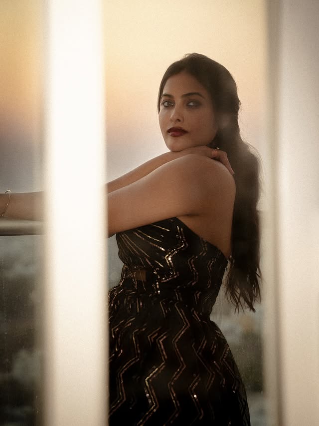 Divi Vadthya ( Source / Instagram) Divi Vadthya photo Gallery