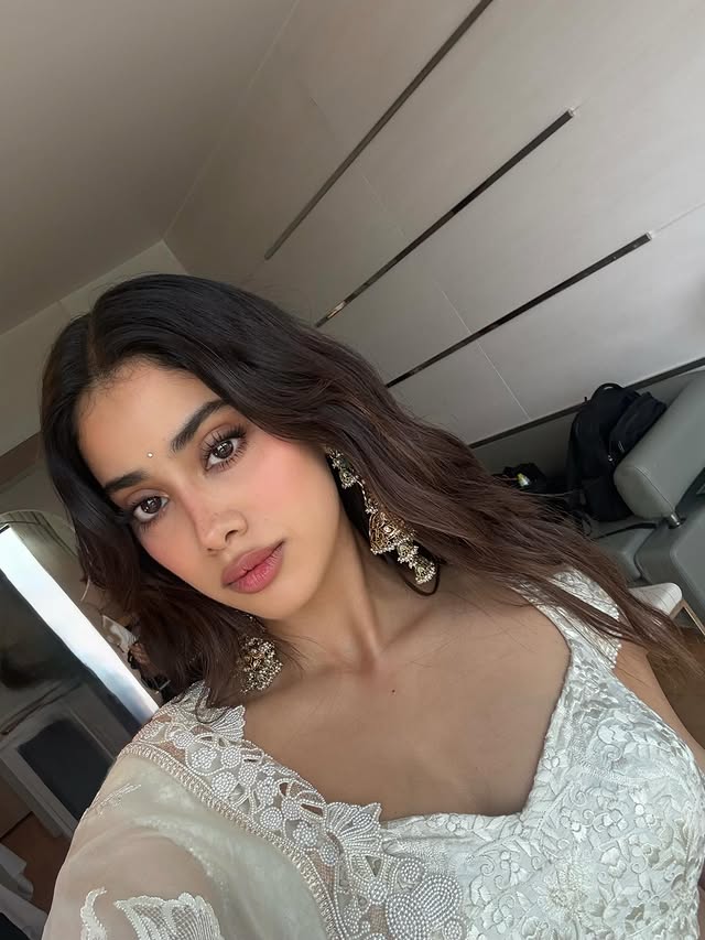 Janvikapoor (Source /Instagram ) Janvikapoor Photo gallery