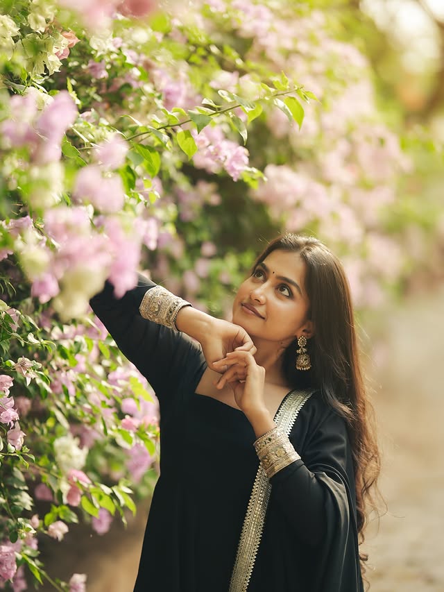 Krithika Umashankar ( source/ Instagram) Krithika Uma Sankar photo Gallery