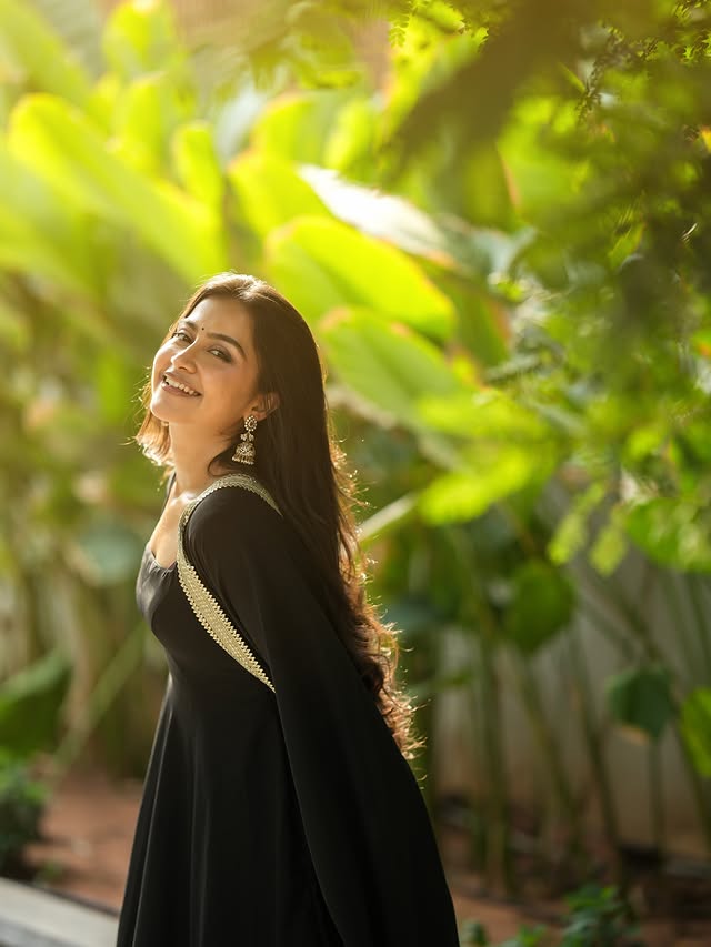 Krithika Umashankar ( source/ Instagram) Krithika Uma Sankar photo Gallery