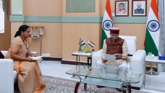 కాగ‌ల కార్యం గవ‌ర్న‌ర్ తీర్చ‌నున్నారా? భూసేక‌ర‌ణ‌పై క‌వితాస్త్రం ఇదేనా? స‌ర్కార్ కాళ్ల‌క‌డ్డం వెనుక …?