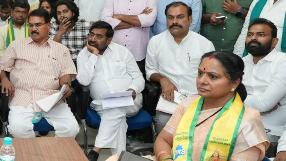సీనియ‌ర్ల‌ను మించి స‌బ్జెక్టు ప‌రంగా క‌విత ప‌రిణ‌తి! రైతు డిస్కంపై క‌విత లోతైన అధ్య‌య‌నం.. స‌మ‌స్య‌ల ప్ర‌స్తావ‌న పై ప్ర‌శంస‌లు..!