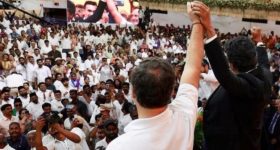 రాహుల్ డ్రెస్ కోడ్ పాటించ‌వా.. ప్లీజ్‌..! ఆ కుర‌చ టీ ష‌ర్టు.. లూజు లూజు ప్యాంటు.. ఎప్పుడూ ఇదేనా!?
