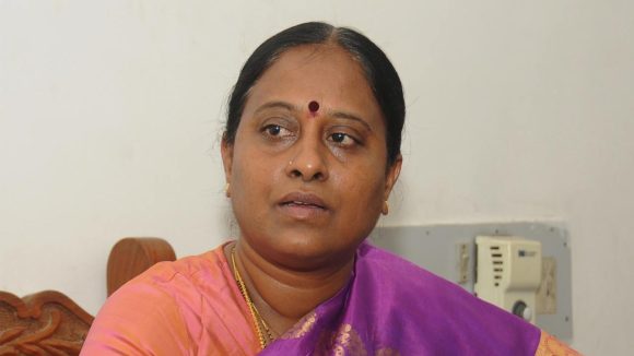 వివాదాల కొండ‌… ఆమె మ‌ళ్లీ నోరు విప్పారు! స‌ర్కార్ త‌ల‌ప‌ట్టుకుంది!