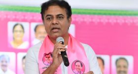 Virender Sehwag: డేవిడ్ వార్న‌ర్ లాంటి పాకిస్తాన్ కుక్క‌ల‌కు కావ్య పాప‌ స‌రైన శిక్ష వేసింది