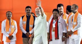 హిందుత్వం ఒక్క‌టే ఓట్లు రాల్చ‌దు.. బీజేపీ న‌యా పొలిటిక‌ల్ స్ట్రాట‌జీ! రైతు గోస పేరుతో జ‌నంలోకి!