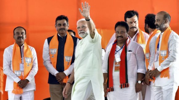 హిందుత్వం ఒక్క‌టే ఓట్లు రాల్చ‌దు.. బీజేపీ న‌యా పొలిటిక‌ల్ స్ట్రాట‌జీ! రైతు గోస పేరుతో జ‌నంలోకి!