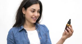 Oils for skin: ఈ నూనెలు వాడారంటే చర్మం మెరిసిపోతుంది, స్కిన్ గ్లో కోసం బెస్ట్ ఆయిల్స్ ఇవే!