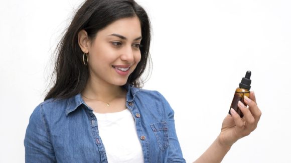 Oils for skin: ఈ నూనెలు వాడారంటే చర్మం మెరిసిపోతుంది, స్కిన్ గ్లో కోసం బెస్ట్ ఆయిల్స్ ఇవే!
