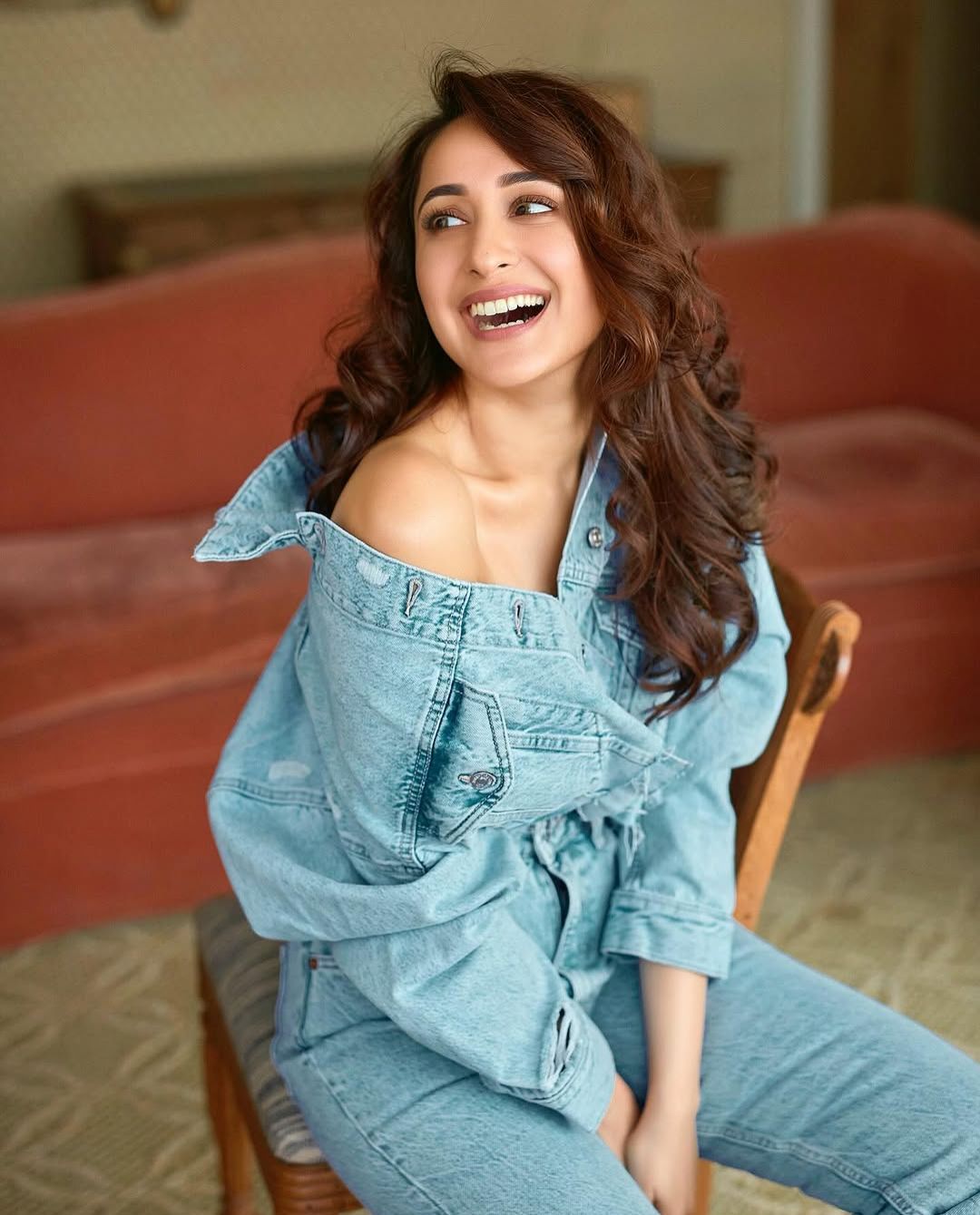 Pragya jaiswal: ఆరోగ్యానికి అసలైన మెడిసిన్ అదే.. ఆకట్టుకుంటున్న ప్రగ్యా కొత్త ఫోజులు!