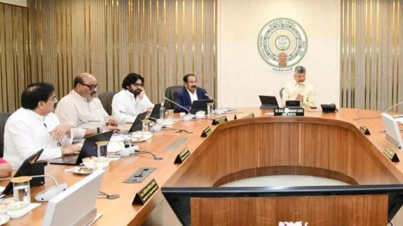 Amaravati: చంద్రబాబు కేబినెట్ భేటీ.. మధ్యలో వెళ్లిపోయిన పవన్ కళ్యాణ్, ఏం జరిగింది?