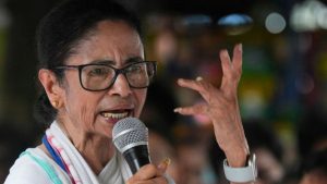 Bengal Politics: టీఎంసీలో సంక్షోభం.. బీజేపీతో టచ్‌లో 20 మంది ఎంపీలు, కమిటీలన్నీ రద్దు