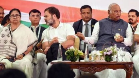 ఢిల్లీలో ‘ఇండియా కూటమి’ భేటీ.. విదేశాంగ విధానం, సర్ అంశాలపై కాంగ్రెస్ ఛీప్ ఖర్గే కీలక వ్యాఖ్యలు