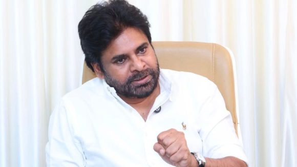 రాజకీయ నేతలకు చెమటలు..  ‘జెన్ జెడ్’ బాటలో రాజకీయ పార్టీలు, ఆ దారిలో పవన్‌కల్యాణ్