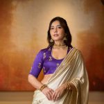 Raashii Khanna : అబ్బా.. చీరలో రాశి సొగసు చూడతరమా.. ఫోటోలు వైరల్..