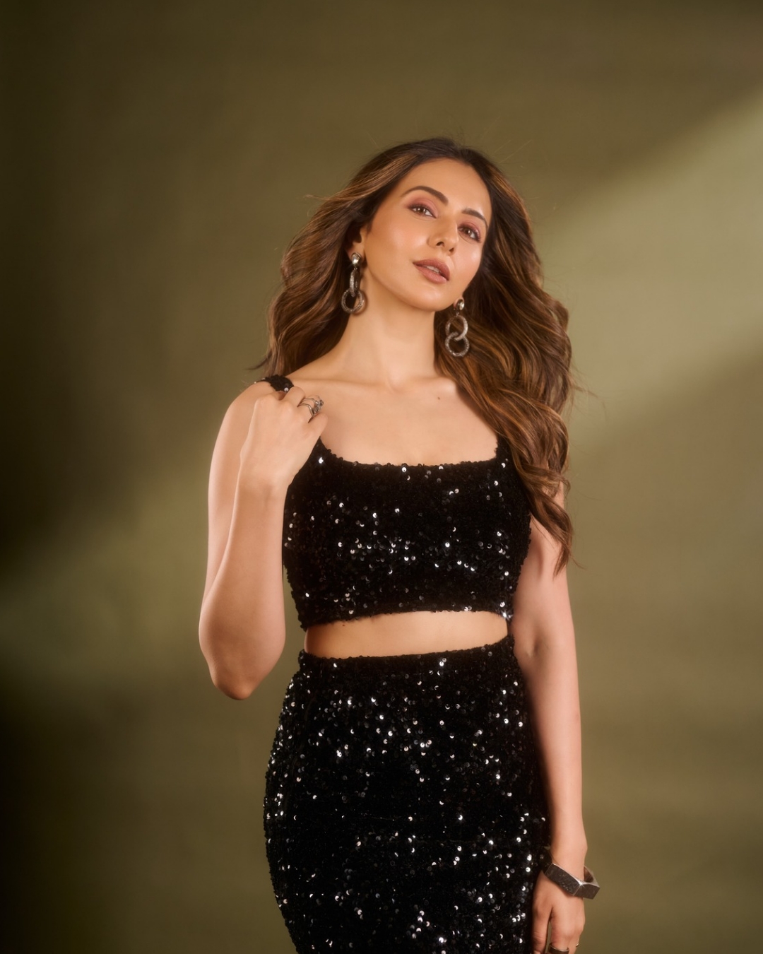 Rakul Preeth Singh : బ్లాక్ డ్రెస్ లో అల్ట్రా స్టైలిష్ లుక్ లో రకుల్.. రెండు కళ్లు చాలట్లేదు..