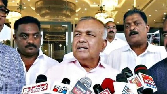 కర్ణాటకలోని డీకే ప్రభుత్వంలో చిన్న చిన్న తుపాన్లు.. మంత్రి పదవికి రామలింగారెడ్డి రాజీనామా, ఎందుకంటే..