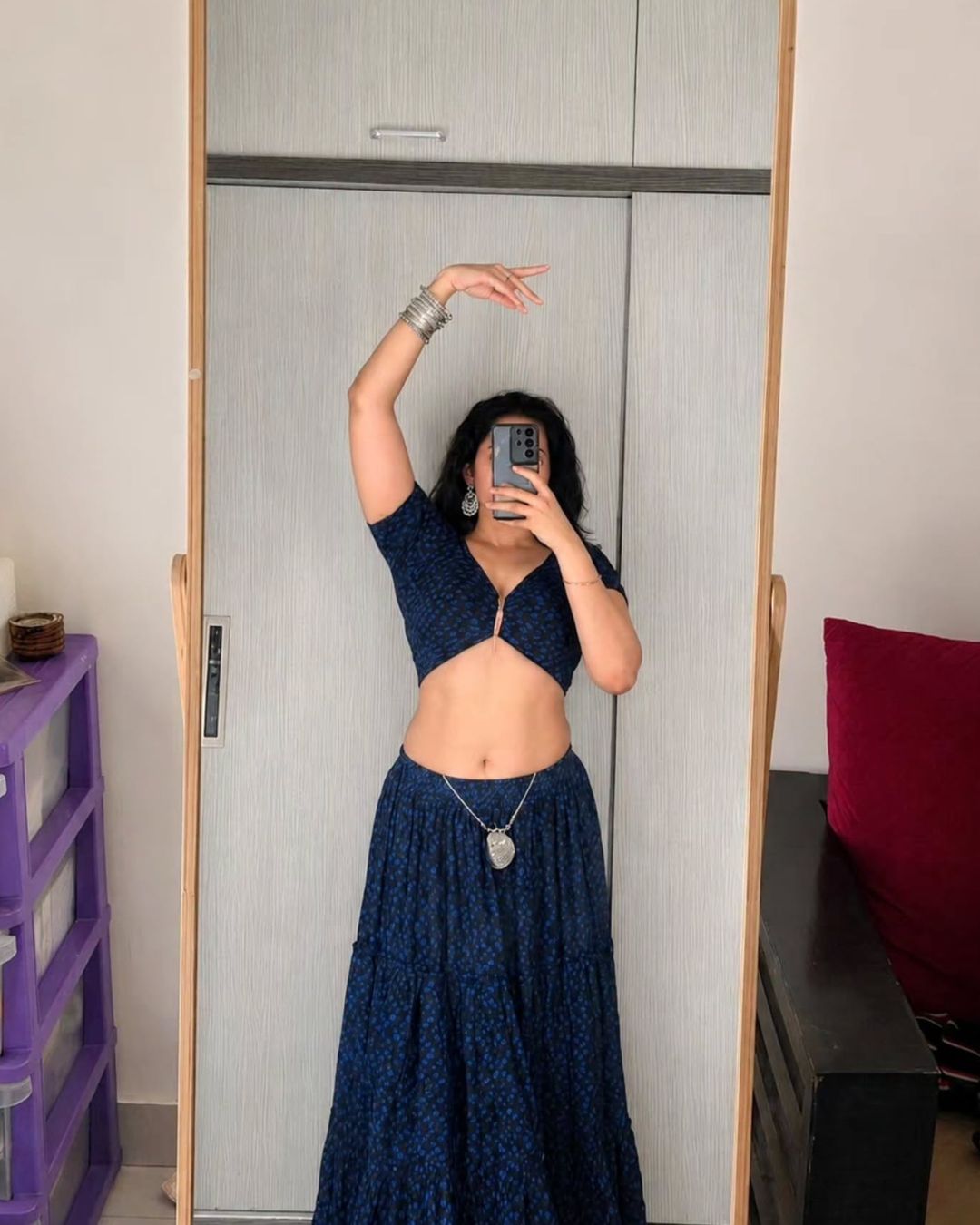 Ramya Moksha : వయ్యారాలను ఒలకబోస్తూ పిచ్చెక్కిస్తున్న పచ్చళ్ళ పాప.. మైండ్ బ్లాకే..