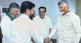 ఐటీ కారిడార్ టు ఓల్డ్ సిటీ.. చిన్న వర్షానికే స్విమ్మింగ్ పూల్స్‌గా మారుతున్న అపార్ట్‌మెంట్లు!