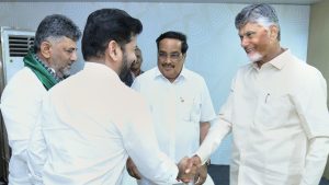 తుంగభద్ర డామ్ గేట్లు.. ముగ్గురు సీఎంలు రేవంత్-చంద్రబాబు-డీకే కలయిక, అతిథి గృహంలో మాటామంతీ