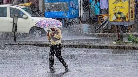 Weather Alert: విజయవాడ, గుంటూరు ప్రజలకు హై అలర్ట్.. రాబోయే 3 గంటల్లో భారీ వర్షాలు..!