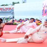 యోగా డే.. బాబును కుర్రాడ్ని చేసిందిగా! సునాయ‌సంగా ఆస‌నాలేసి.. ఆశ్చ‌ర్య‌ప‌రిచి…!
